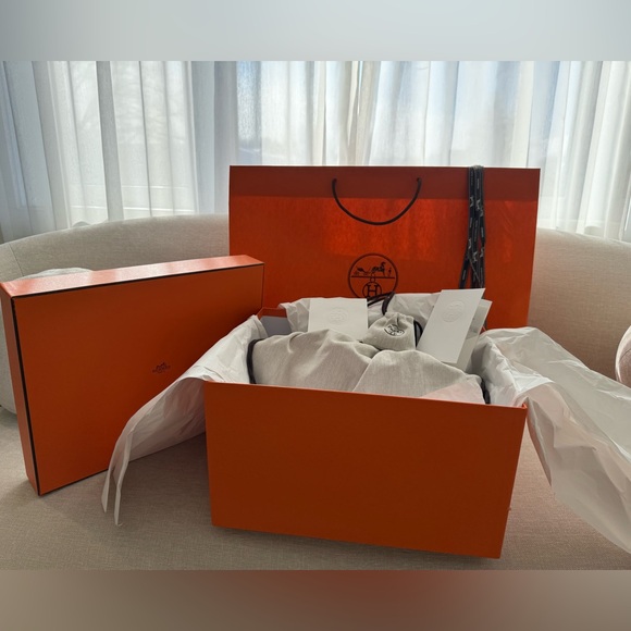 Hermès Picotin Lock 22 Craie – Like New - Picture 13 of 15